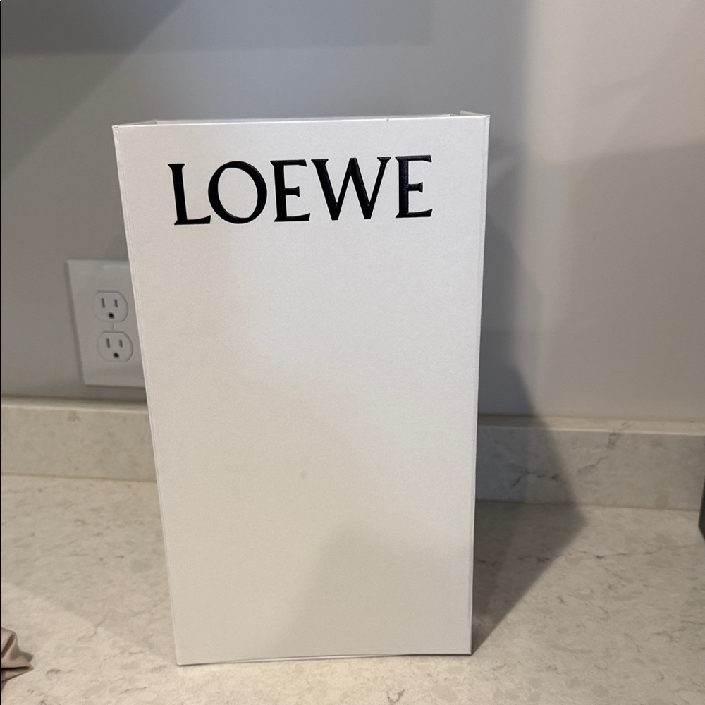 Loewe White Packaging Box